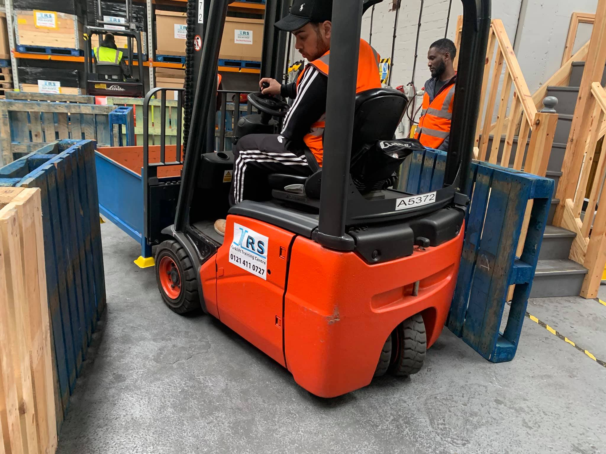 Forklift safety regulations constitute a fundamental aspect of the training curriculum