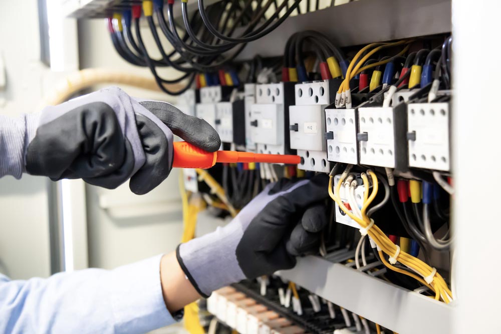 industrial electricians